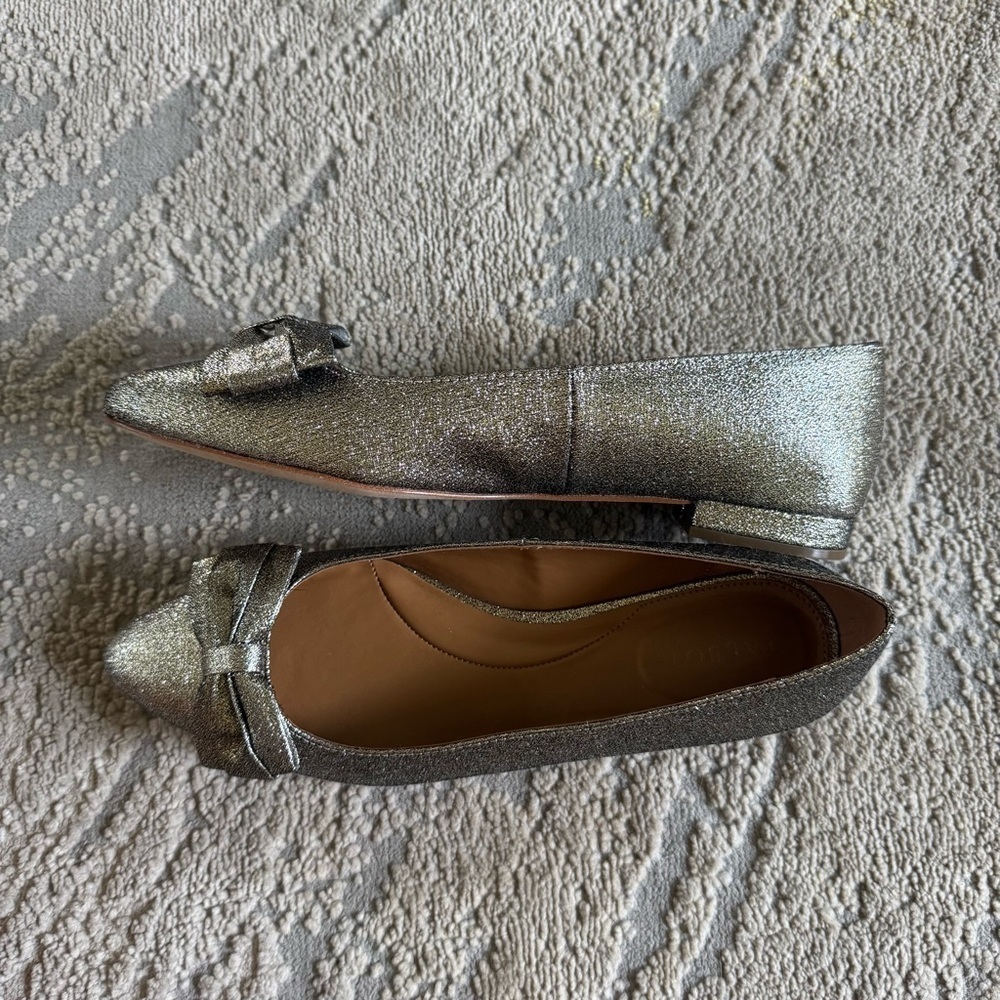 Talbots pointy toe ballet flats Edison bow silver sparkly leather 8.5